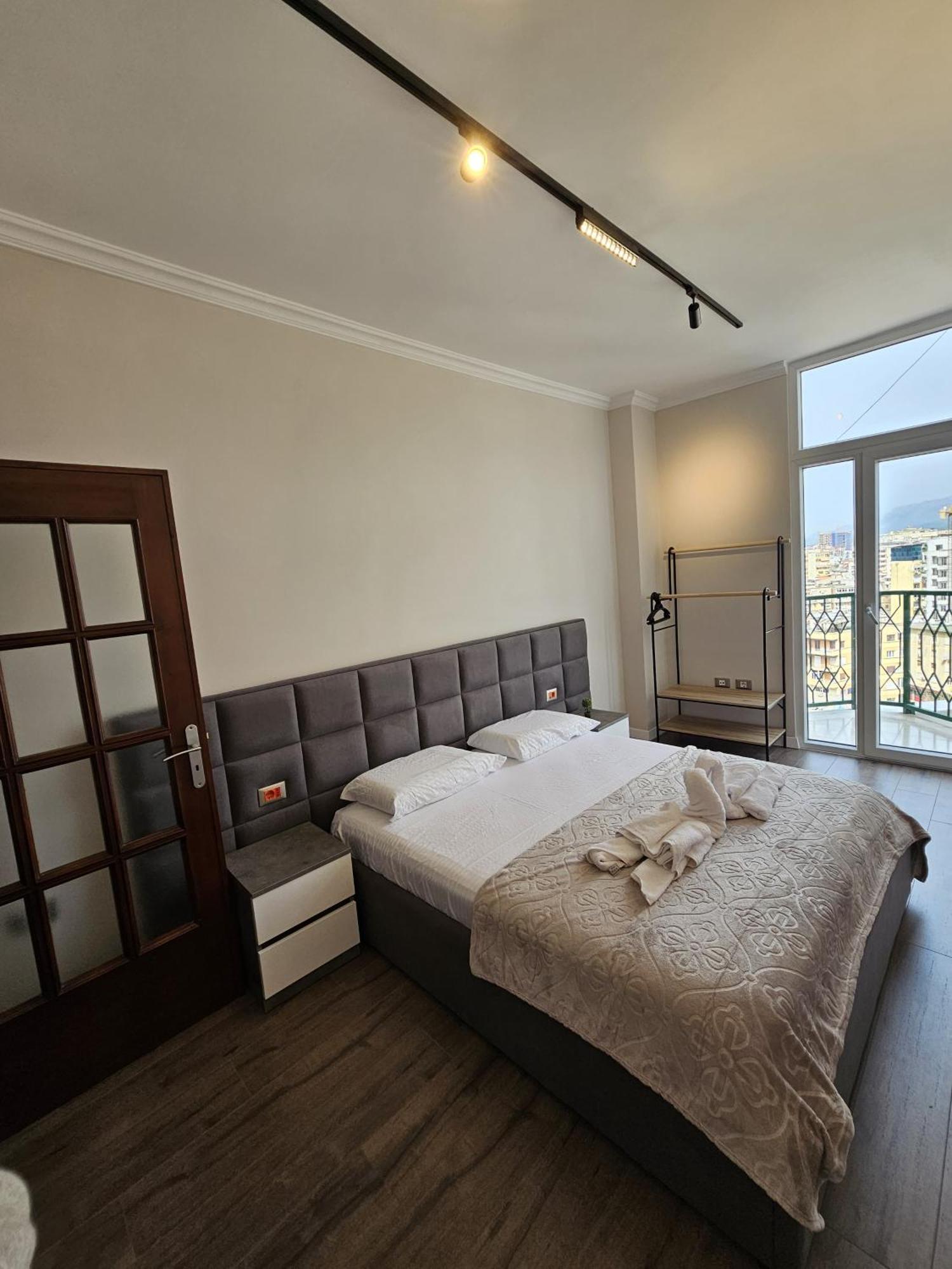 Sky Apartaments City Center Τίρανα Εξωτερικό φωτογραφία